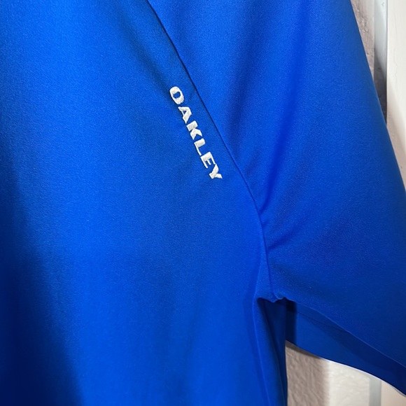 Used men’s golf Oakley shirt - Picture 4 of 4